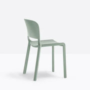 Lichtgroene kunststof design stoel Pedrali Dome, minimalistisch, kantoormeubilair