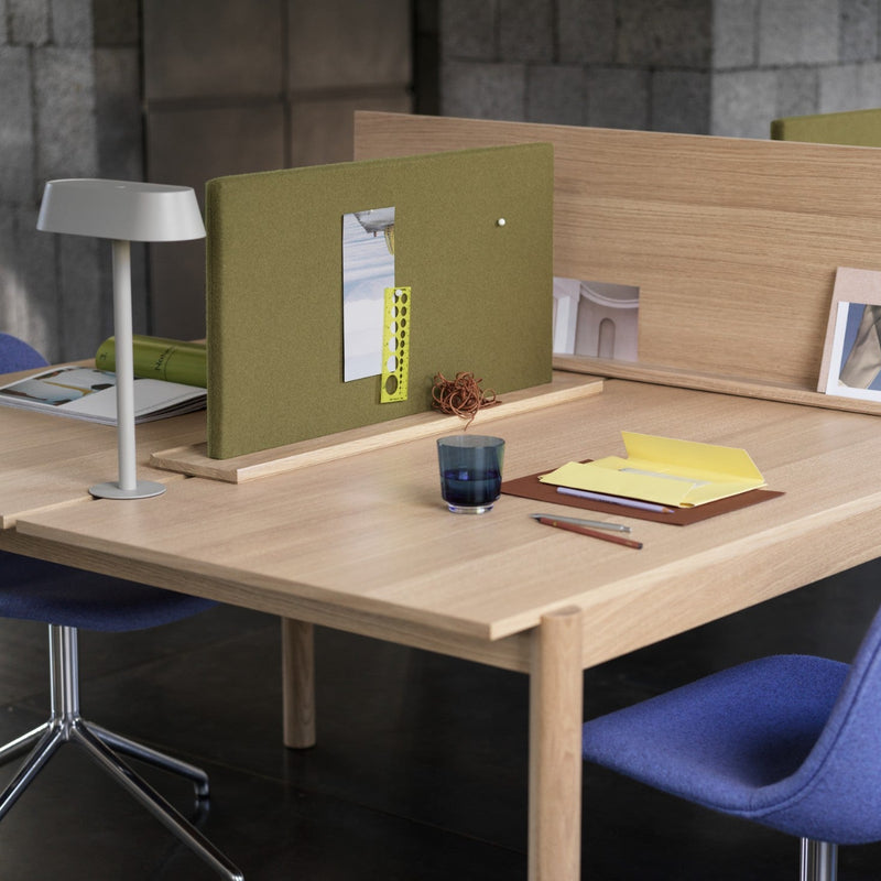Muuto Linear System Table – modulaire vergadertafel