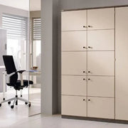 Lockerkast Palmberg Prisma 2 in moderne kantoorruimte, design kantoormeubilair