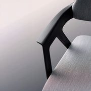 LX006 Kai detail armleuning en zitting