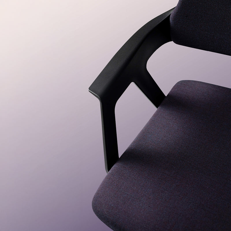 detail armlegger en zitting LX007 Nova