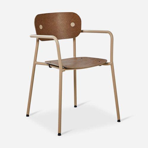 Design kantoormeubel, bruine bureaustoel met metalen frame, modern en minimalistisch ontwerp