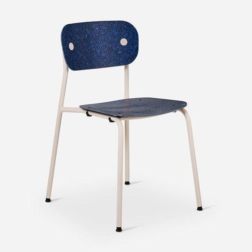 Design bureaustoel met blauw zitvlak en rugleuning, metalen frame, kantoormeubilair