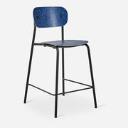 Rebel Counterkruk Rezign met blauw zitvlak en rugleuning, staalframe, design kruk 65cm hoog.
