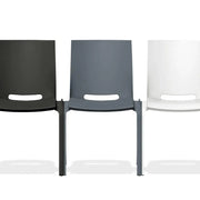 Drie Casala Monolink stoelen in zwart, grijs en wit, strak design kantoormeubilair