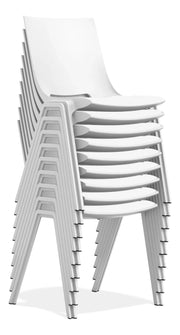 Gestapelde witte Casala Monolink stoelen, modern design kantoormeubilair