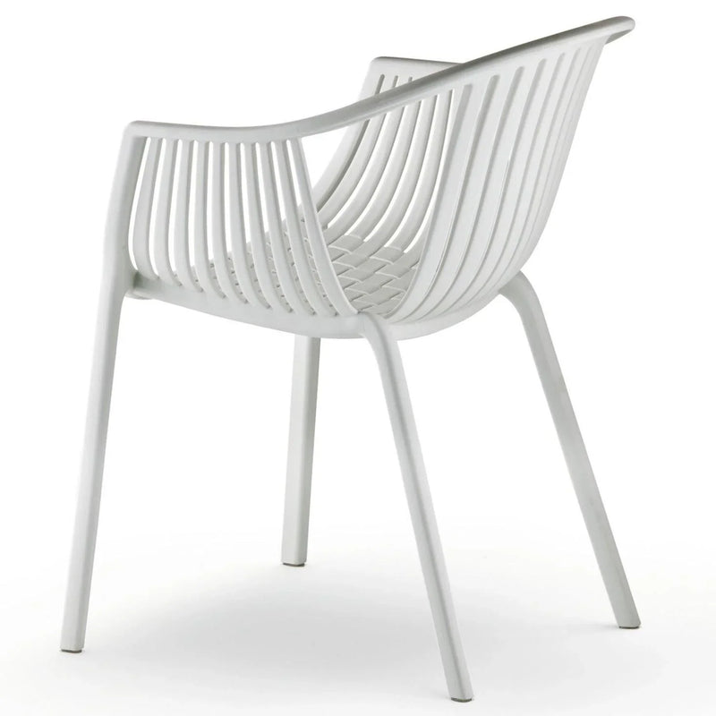 Witte design kantoorstijl stoel Pedrali Tatami 306 met open rugleuning en armleuning