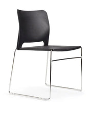 Zwarte design vergaderstoel met chromen frame, modern kantoormeubilair voor werkplek