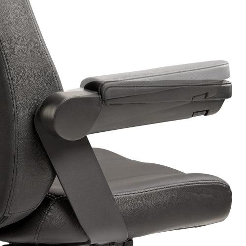 Detail van zwarte bureaustoel met verstelbare armleuning, kantoormeubilair design