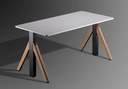 Modern recht bureau met wit blad en houten poten, design kantoormeubilair Kantoormeubels.online