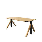 Design bureau met houtlook blad en schuine poten, modern kantoormeubel voor werkplek